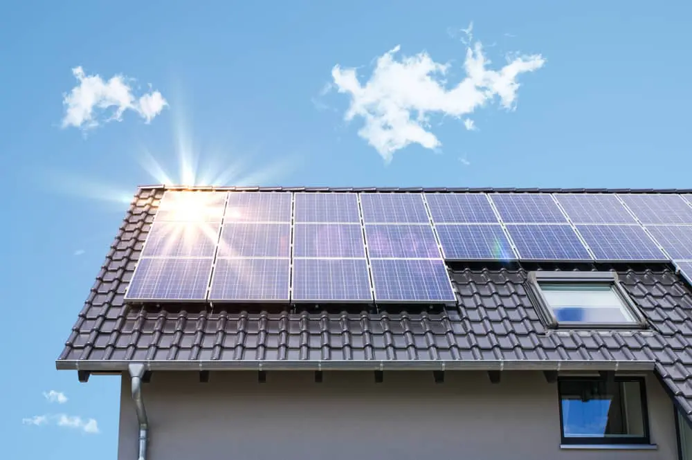 Monocrystalline vs. Polycrystalline Solar Panels: A Comparison Guide